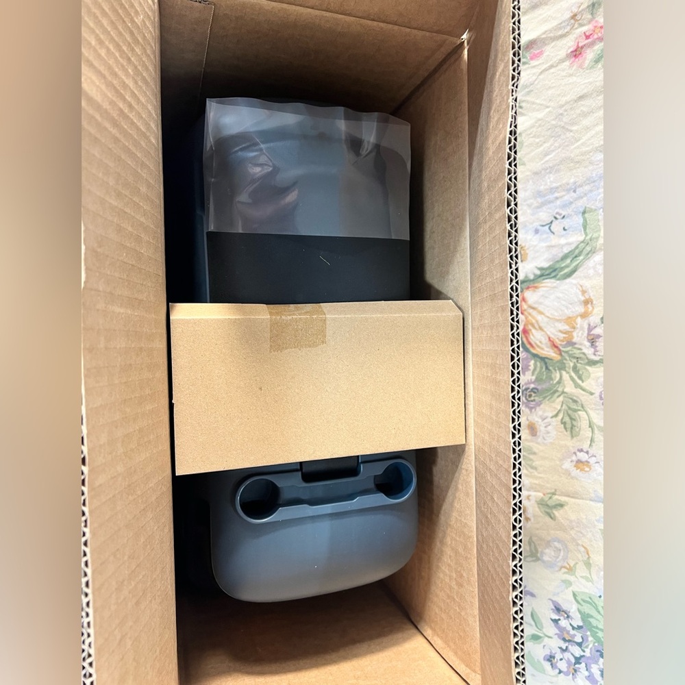 Amazon Prime Blue Delivery Ride on Van - Picture 10 of 16